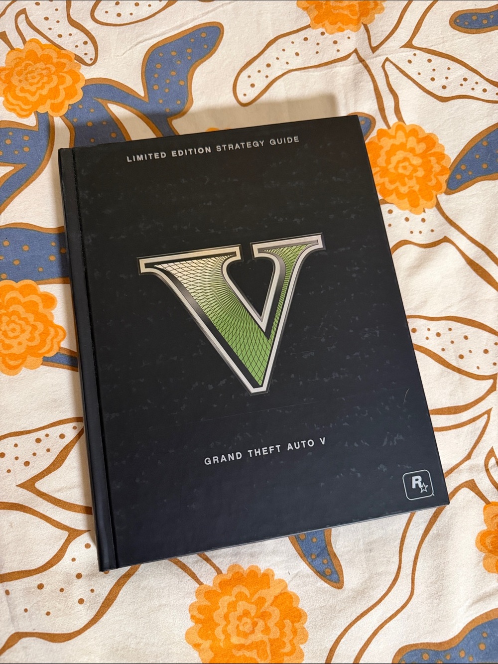 Grand Theft Auto V Limited Edition Strategy Guide - Black & Green